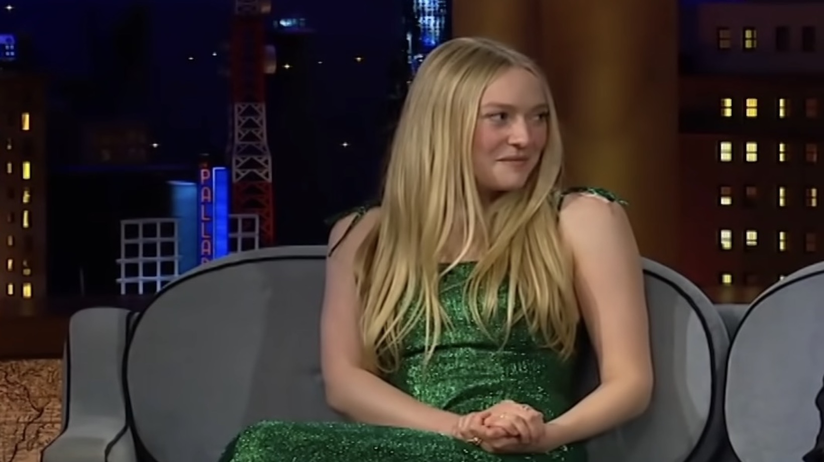 does dakota fanning have a sister