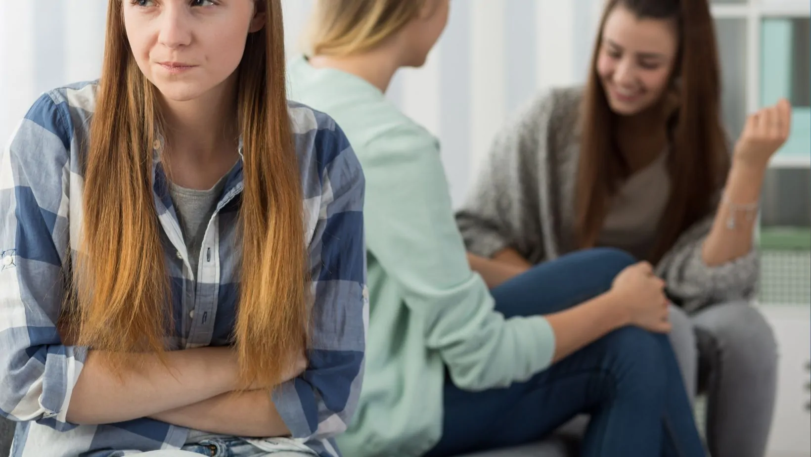 Family Tensions: Signs Your Sister in Law is Jealous of You