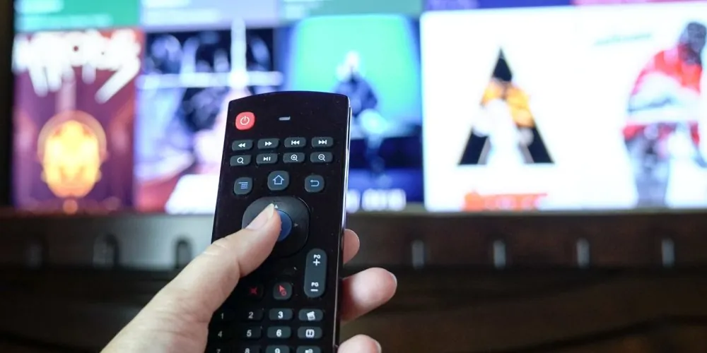 who is lucas sister in stranger things